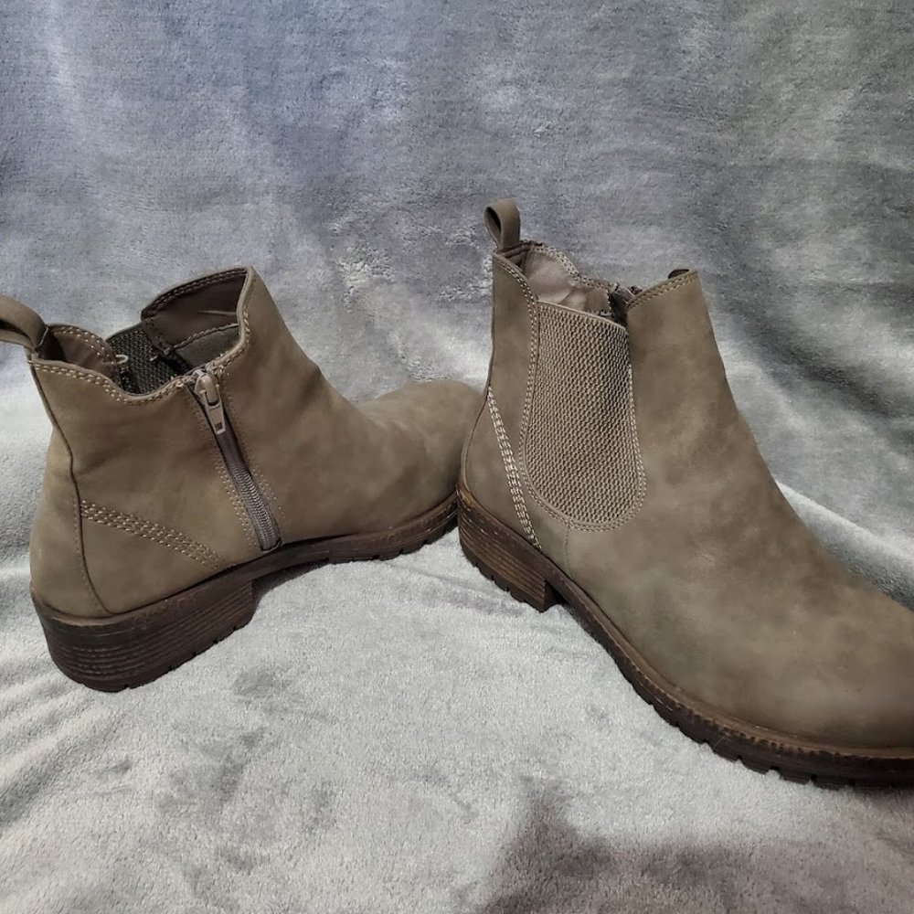 Maurices ankle boots - Size 11